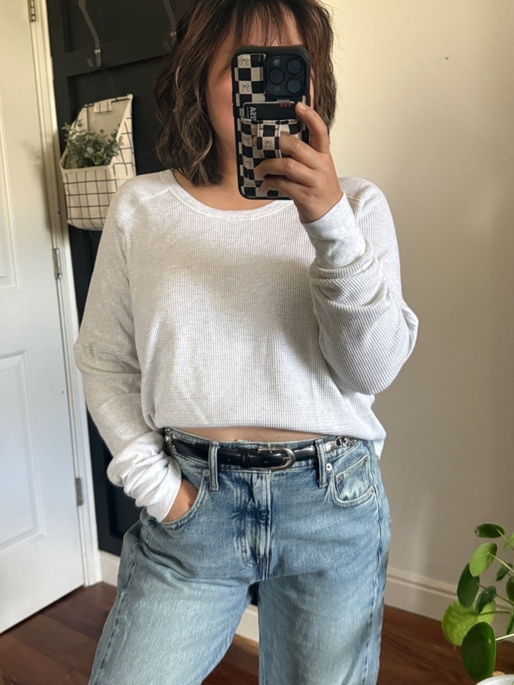 Aritzia x TNa Waffle Scoop Hem Raglan Longsleeve. Size M